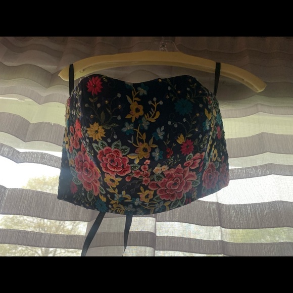 Prom/ Ball dress - Picture 2 of 7